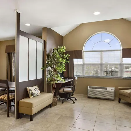 Microtel Inn & Suites By Wyndham Cambridge-3